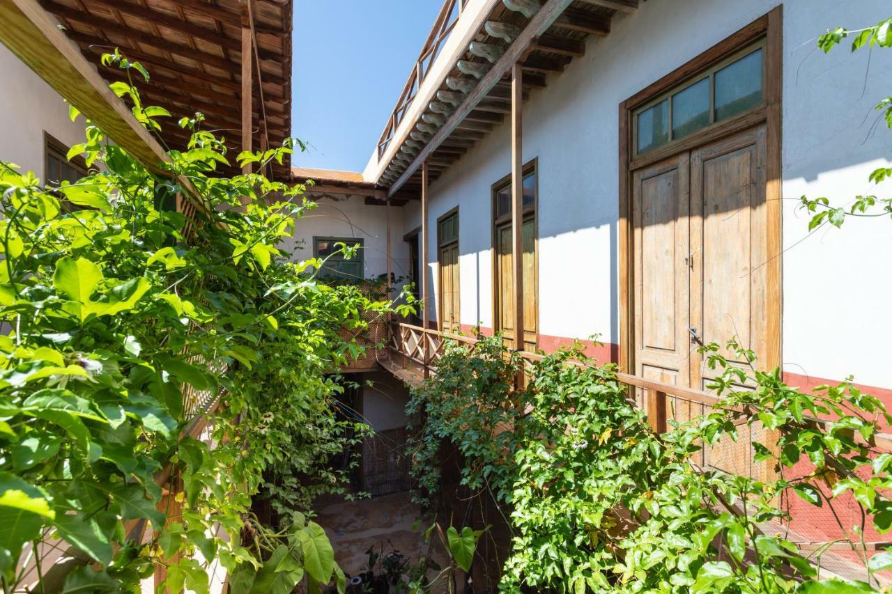 La Muralla Alcala  Ngoại thất bức ảnh